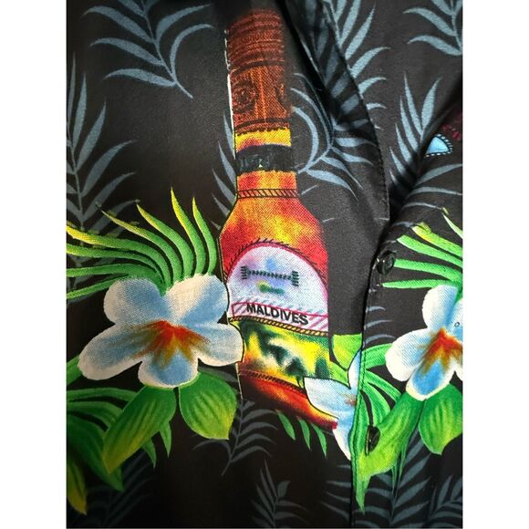 Hawaiian Beer Shirt PACIFIC & Co Crafted Beers Bottles Island Style Ale Draft Br - Picture 2 of 5